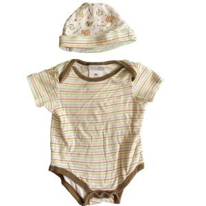 Vitamins Baby Animal Striped Short Sleeve Onesie with Cap Size 9Mos
